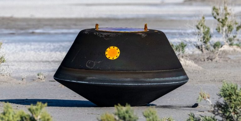 Možné existence páté základní síly při sledování asteroidů