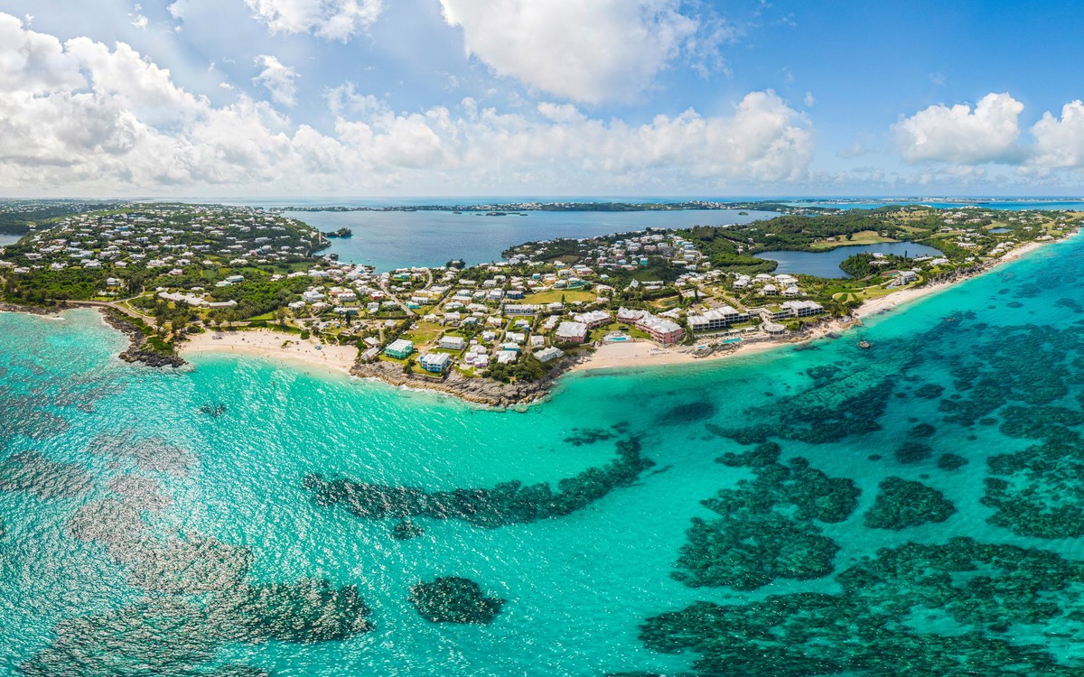 Podmořské struktury Bermudů: Nové objevy pod hladinou