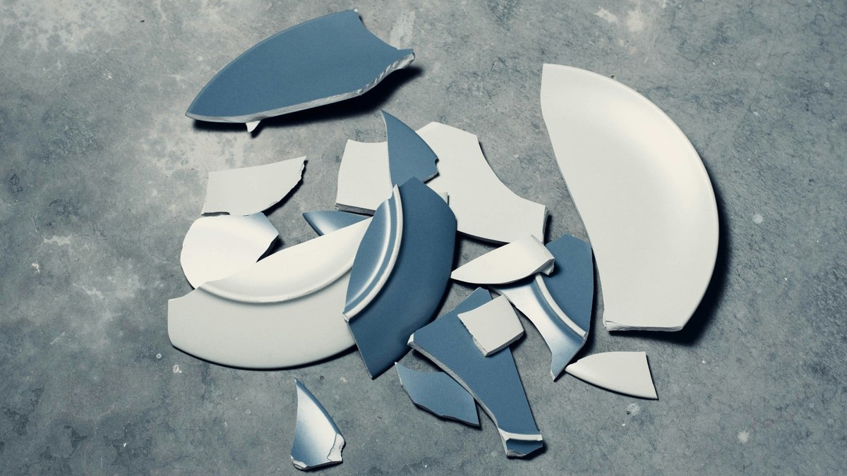 Společná logika rozbití: Výzkum materiálů a fragmentace