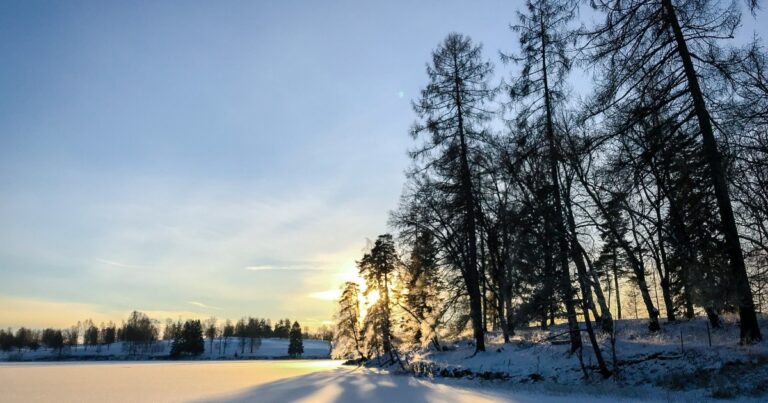 Zimní slunovrat: Astronomické a kulturní aspekty