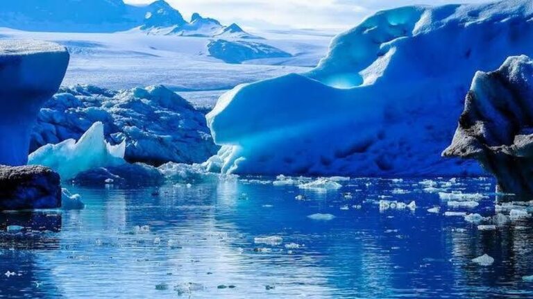 Historické objevy v Antarktidě: co odhalil vědecký výzkum