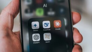 Nejen pro programátory: Povolené pracovní pozice vyžadující znalosti AI, po kterých zaměstnavatelé touží