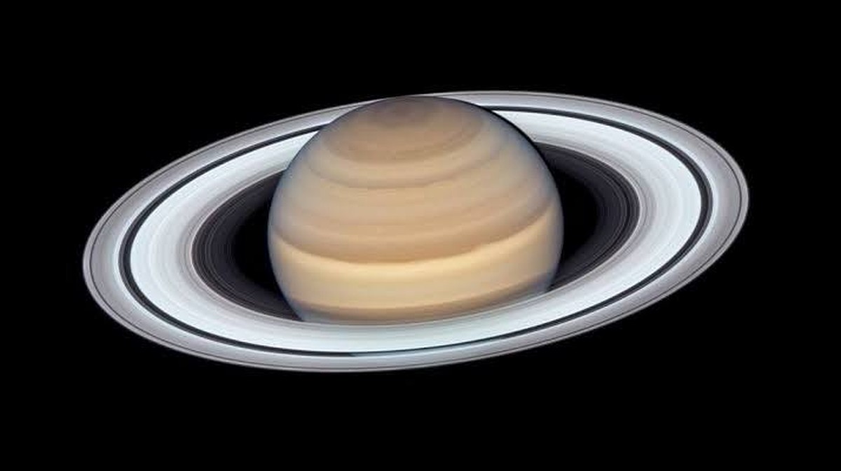 Obnova prstenců Saturnu: Když se kosmické divadlo opět rozproudí