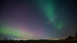 Okouzlující polární záře nad Mülheimem: Nejkrásnější fotografie od čtenářů