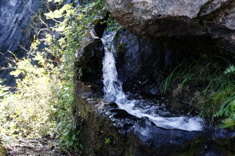 Podzemní vody na Korsice: časová dimenze skryté zdroje