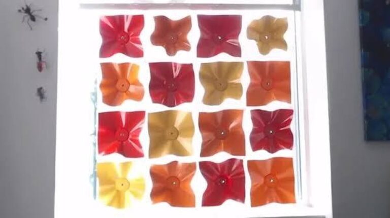 Příroda jako inženýr: Vývoj mini robotů pro dynamické fasády