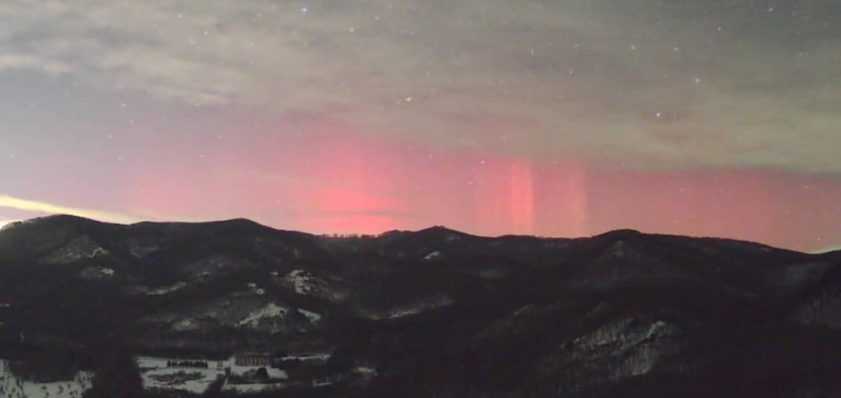 První polární záře letošního roku na obloze