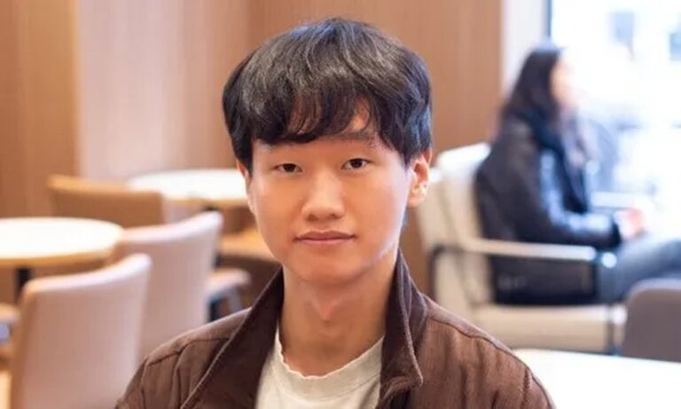 Vědecký průlom: Korejský matematik vyřešil klasický problém o pohybu pohovky