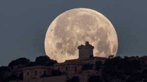 Sníh Měsíc: Co Očekávat v Únorovém Světle